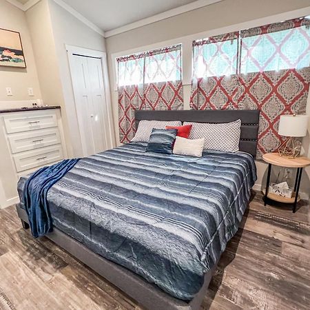 Private Tiny Home Royal Ridge Getaway Экстерьер фото